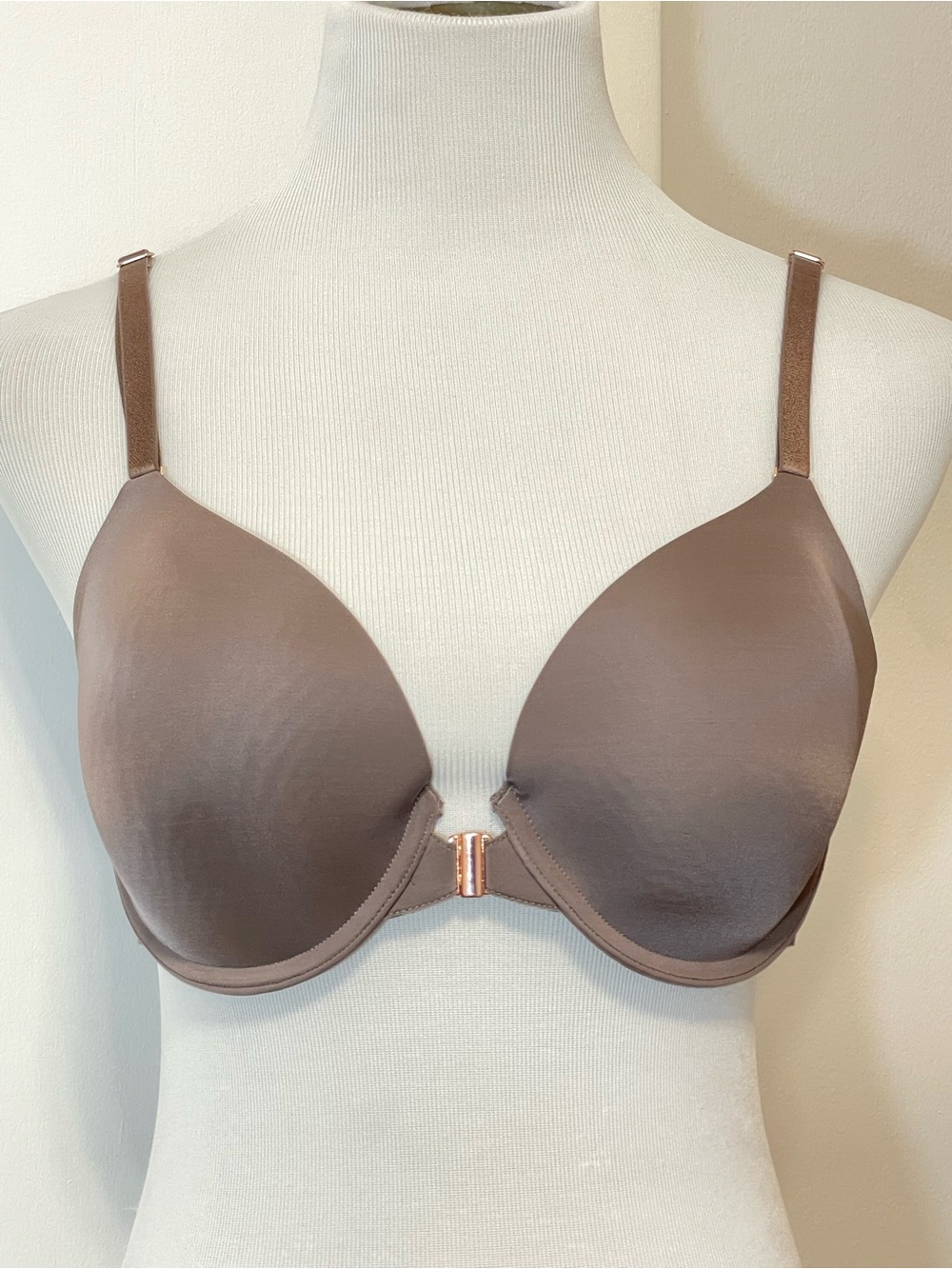 Soma Vanishing 360 Perfect Coverage Front-Close Taupe Bra Size 36C